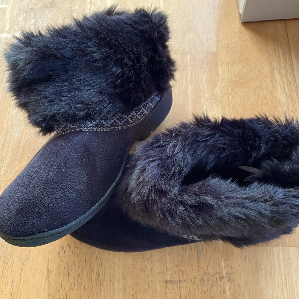 Isotoner slippers